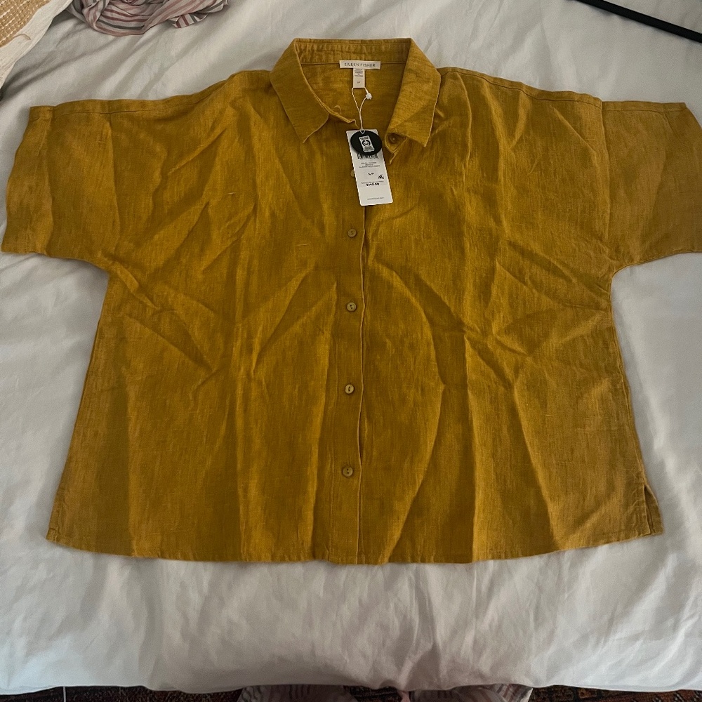 Short Sleeve Organic Linen Button-Up Shirt - Picture 4 of 4